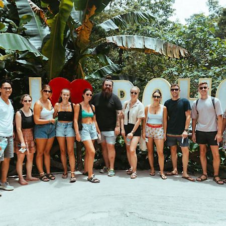 Mad Monkey Panglao Hostel Exterior photo