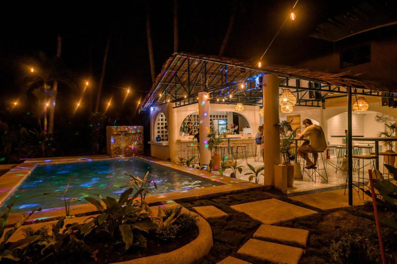 Mad Monkey Panglao Hostel Exterior photo