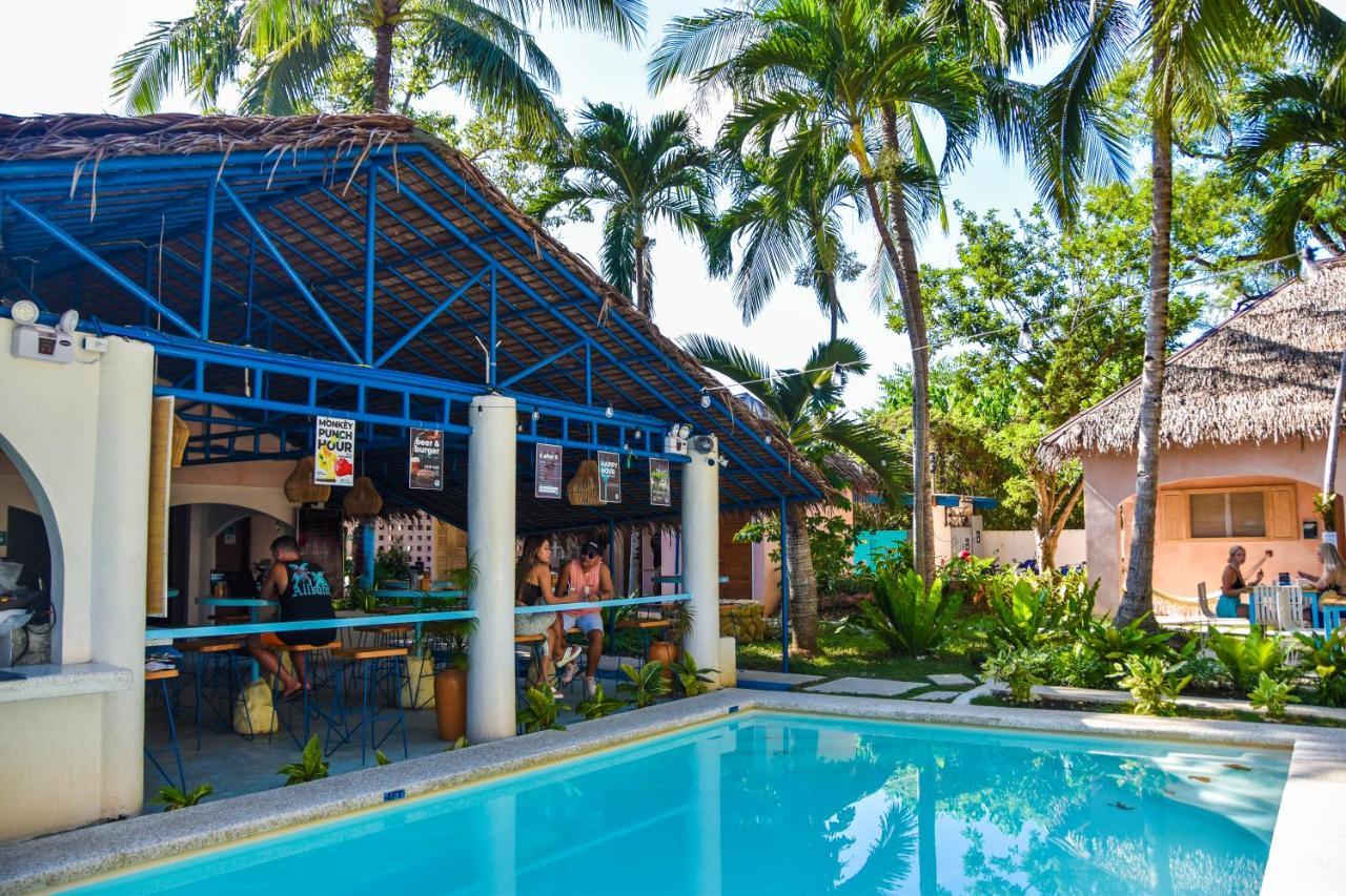 Mad Monkey Panglao Hostel Exterior photo