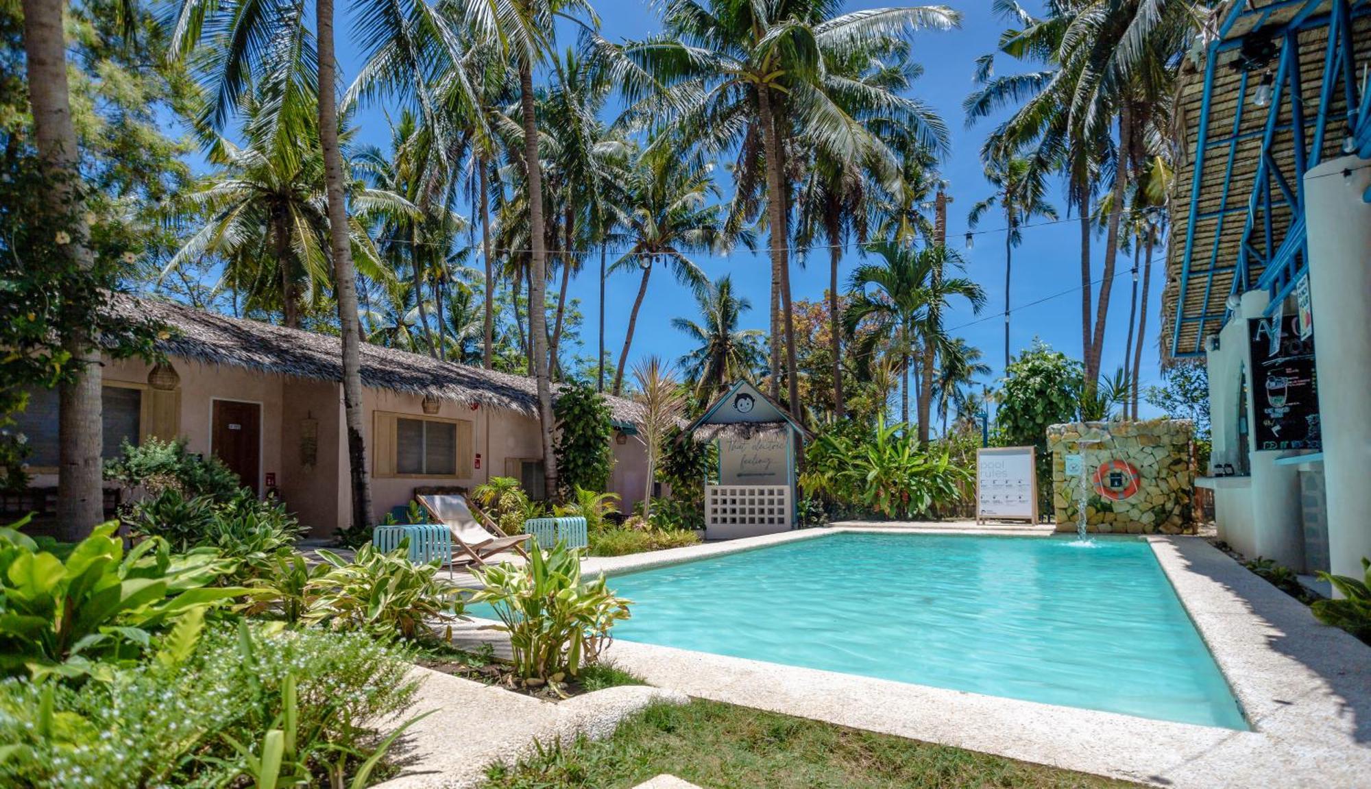 Mad Monkey Panglao Hostel Exterior photo